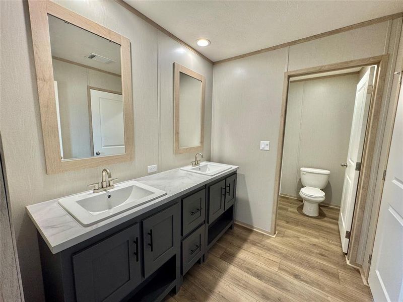 Furnished interior view inside a new home in , Nocona (Image 7).