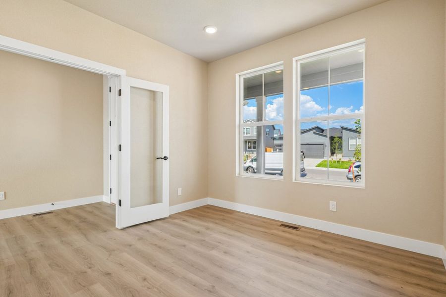 Spacious, unfurnished interior of a new home in The Glen, Colorado Springs (Image 35). Spacious, unfurnished interior of a new home in The Glen, Colorado Springs (Image 35).
