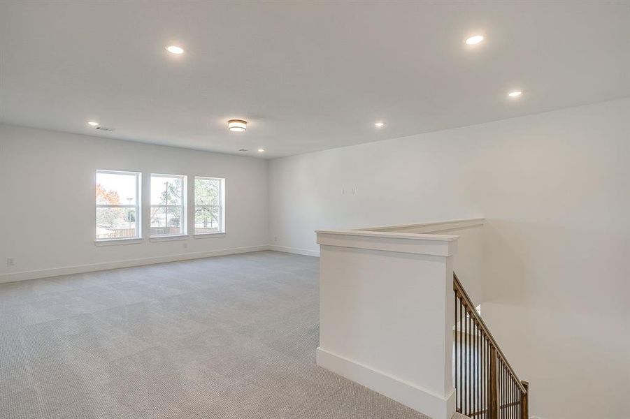 Spacious, unfurnished interior of a new home in Terrace Oaks, Arlington (Image 29).