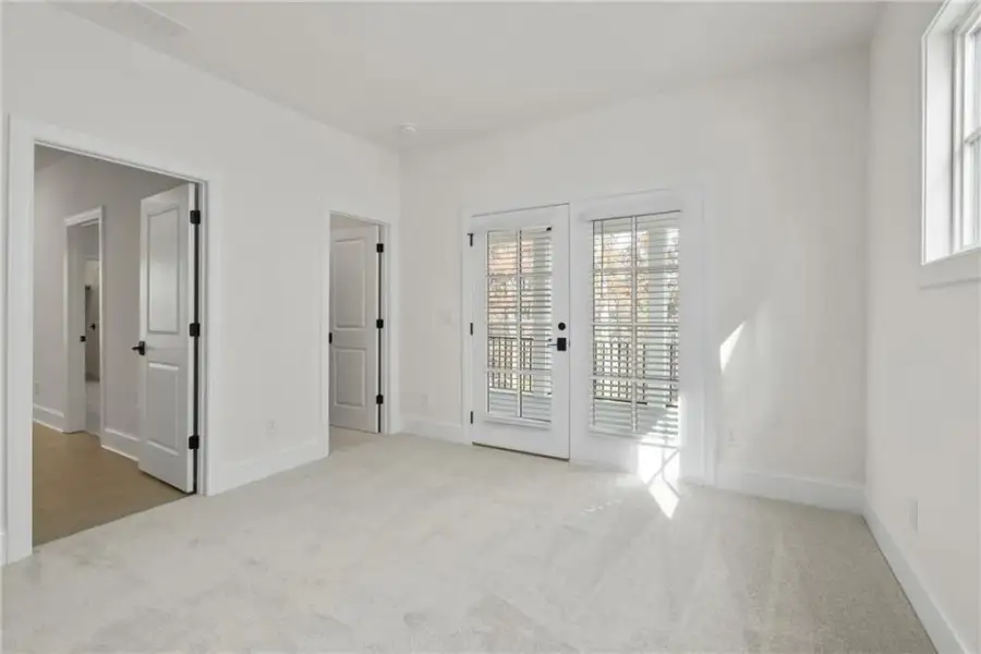 Spacious, unfurnished interior of a new home in Waterside Single Family, Peachtree Corners (Image 27). Spacious, unfurnished interior of a new home in Waterside Single Family, Peachtree Corners (Image 27).
