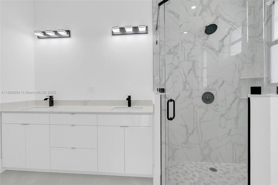 Furnished interior view inside a new home in , Lehigh Acres (Image 6).