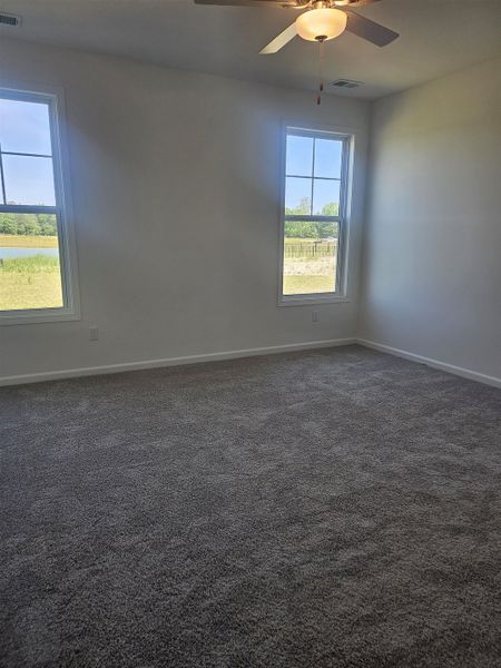 Spacious, unfurnished interior of a new home in Edgefield, Loris (Image 16).