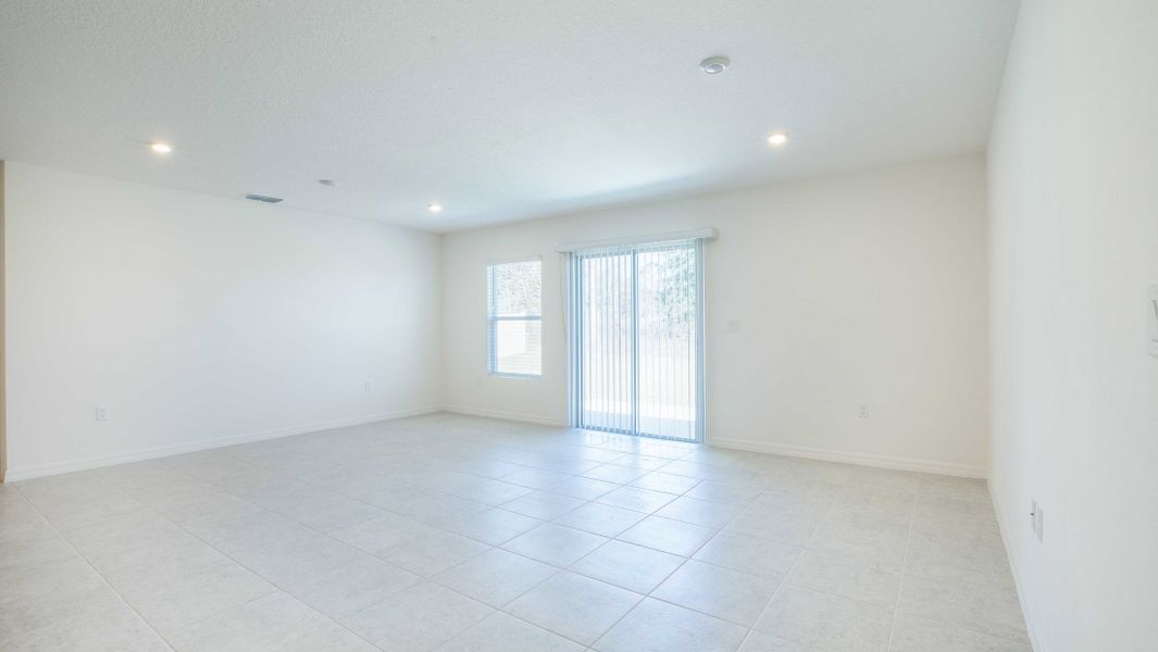 Representative unfurnished interior of a home built from the Iris by Maronda Homes in Coastal Communities, Edgewater (Image 44).