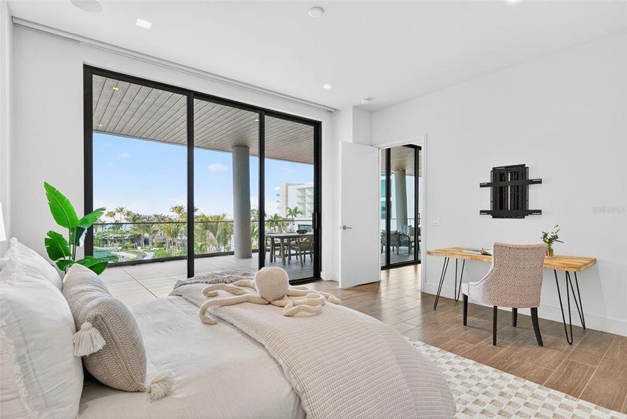 Furnished interior view inside a new home in , Longboat Key (Image 49).