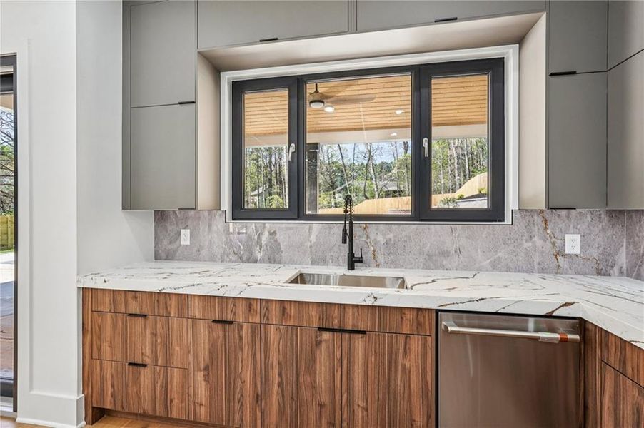 Image 84 of a home in .