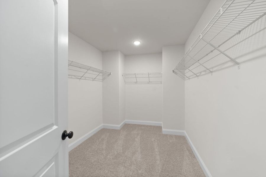 Spacious, unfurnished interior of a new home in Pisgah Park, Kernersville (Image 47).