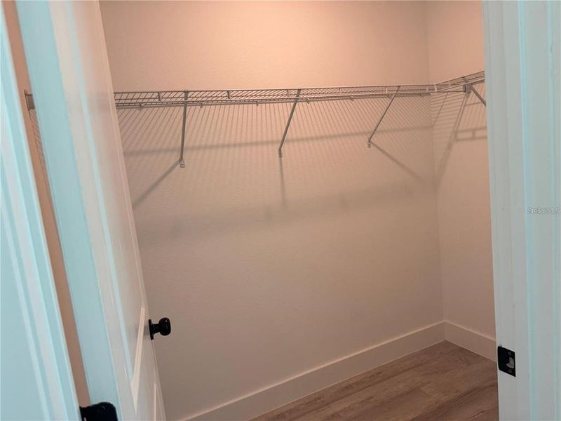 Spacious, unfurnished interior of a new home in , Dunnellon (Image 7).