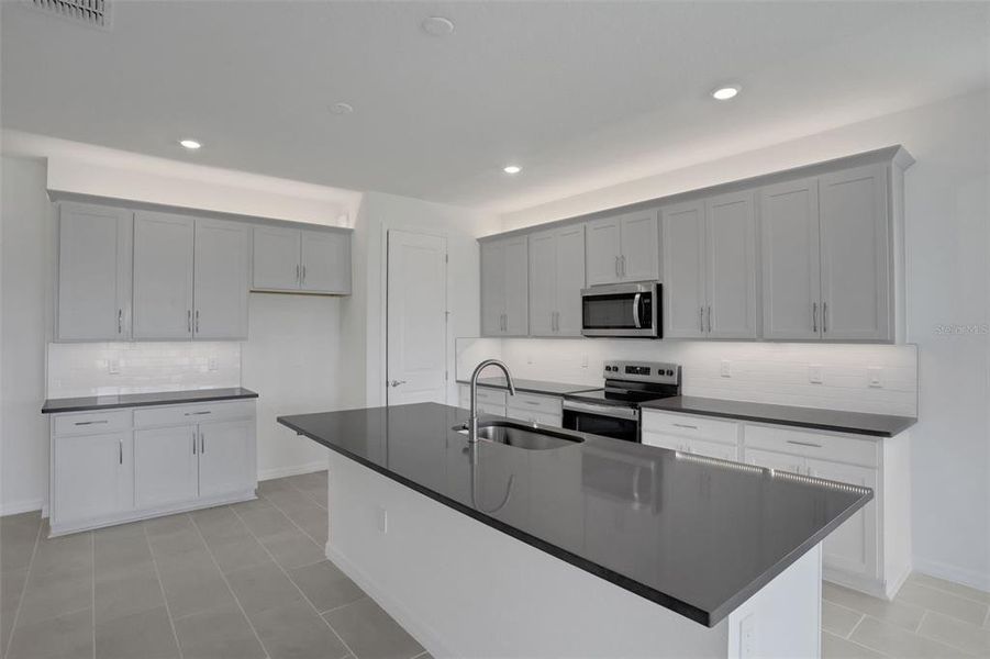 Furnished interior view inside a new home in Turnleaf, Punta Gorda (Image 4).