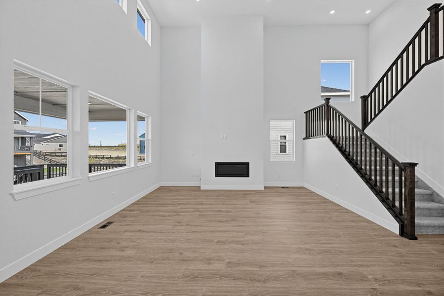 Spacious, unfurnished interior of a new home in Macanta, Castle Rock (Image 21).