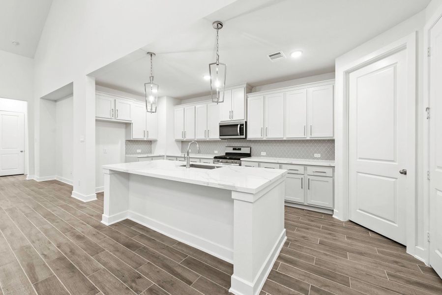 Representative image. Features, specifications, selections and colors may vary. Representative image. Features, specifications, selections and colors may vary.