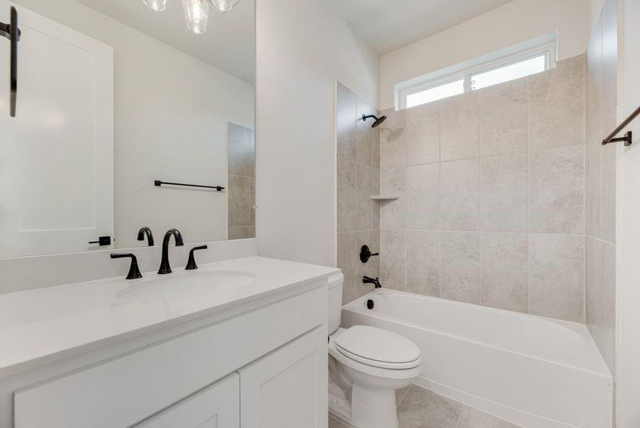 Furnished interior view inside a new home in Lake Forest, McKinney (Image 8). Furnished interior view inside a new home in Lake Forest, McKinney (Image 8).