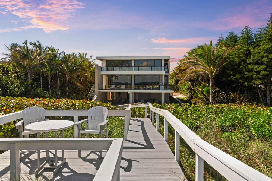 Exterior details and patio area of a home in , Jupiter Island (Image 28).