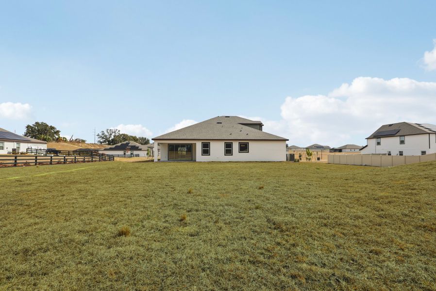 Representative exterior details of a home built from the Sierra by Maronda Homes in Marion Oaks, Ocala (Image 23).