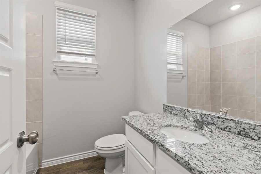 Furnished interior view inside a new home in Deer Creek, Crowley (Image 5).