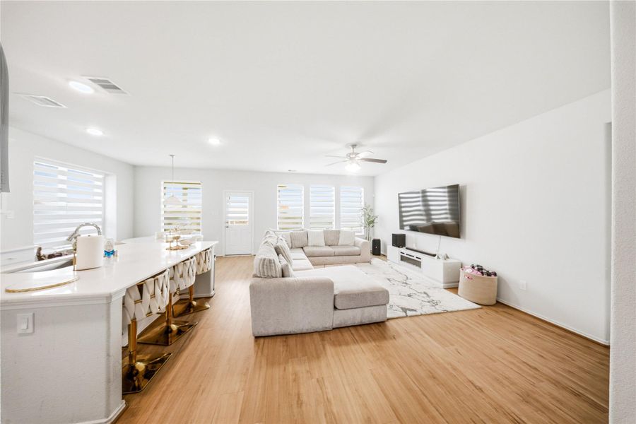 Furnished interior view inside a new home in Sierra Vista, Iowa Colony (Image 12).