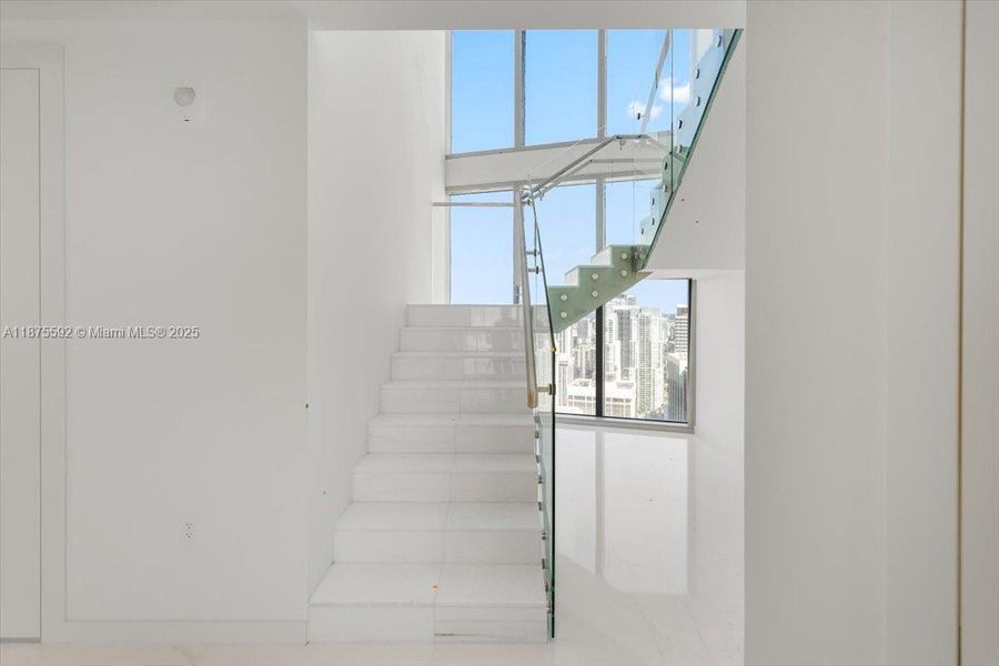 Spacious, unfurnished interior of a new home in , Miami (Image 20).