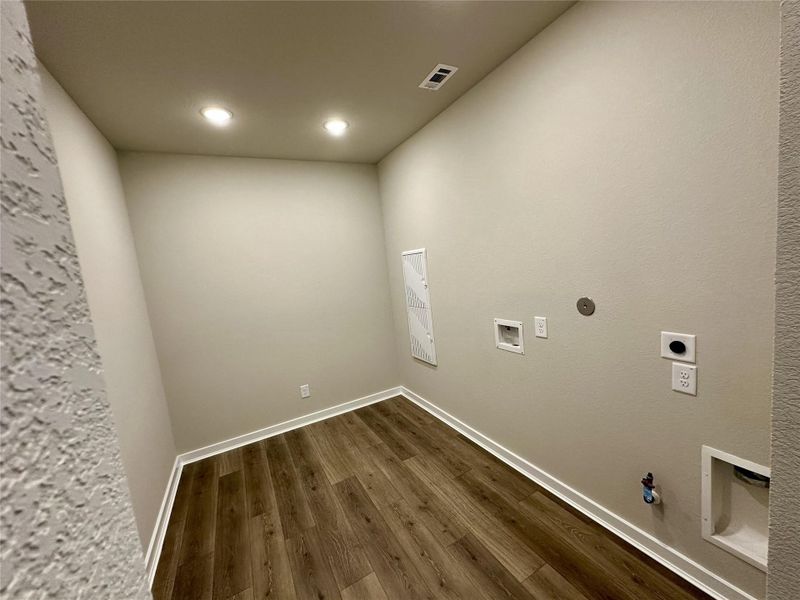 Spacious, unfurnished interior of a new home in Jubilee: 40ft. lots, Hockley (Image 10).