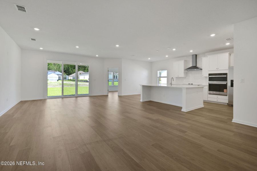 Spacious, unfurnished interior of a new home in Hyland Trail, Green Cove Springs (Image 38). Spacious, unfurnished interior of a new home in Hyland Trail, Green Cove Springs (Image 38).