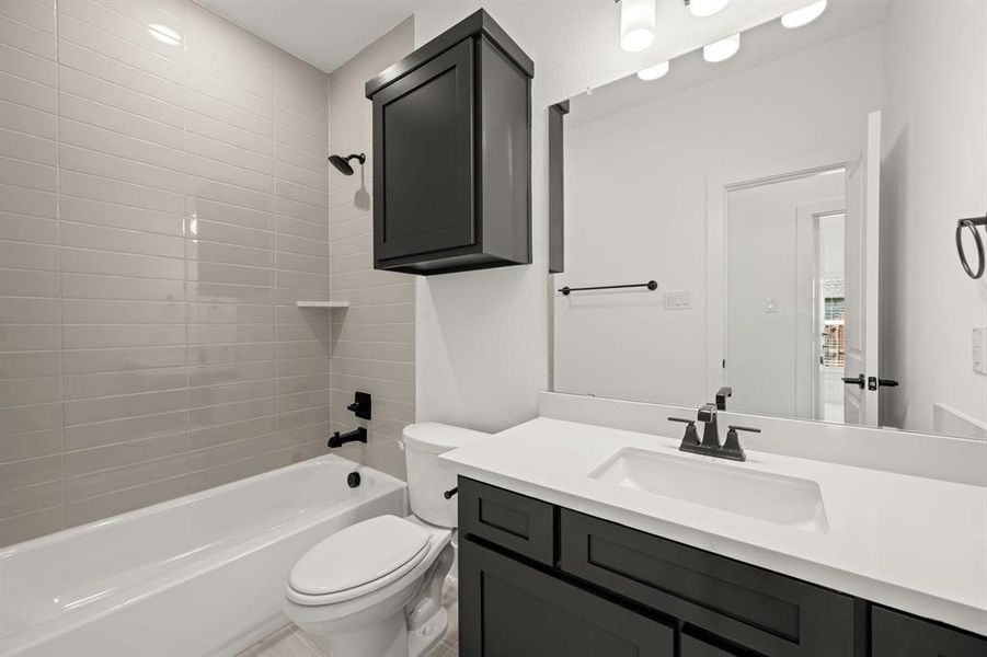 Furnished interior view inside a new home in Shady Valley Estates, Midlothian (Image 4). Furnished interior view inside a new home in Shady Valley Estates, Midlothian (Image 4).