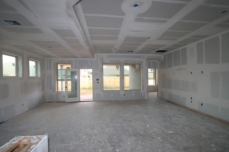 Spacious, unfurnished interior of a new home in Escondido 50' Homesites, Magnolia (Image 27).