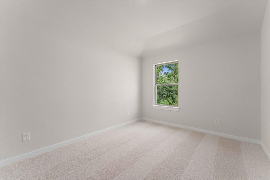 Spacious, unfurnished interior of a new home in Lexington Heights, Willis (Image 19).