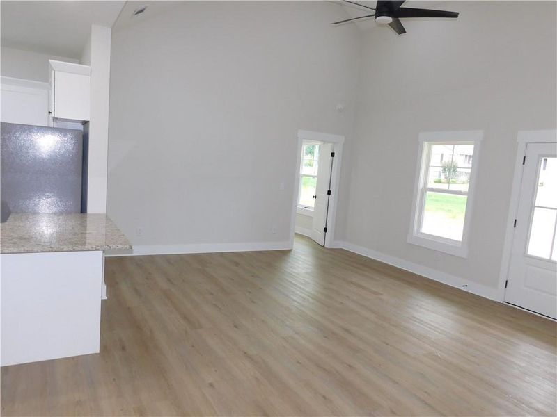 Spacious, unfurnished interior of a new home in , Dahlonega (Image 21).