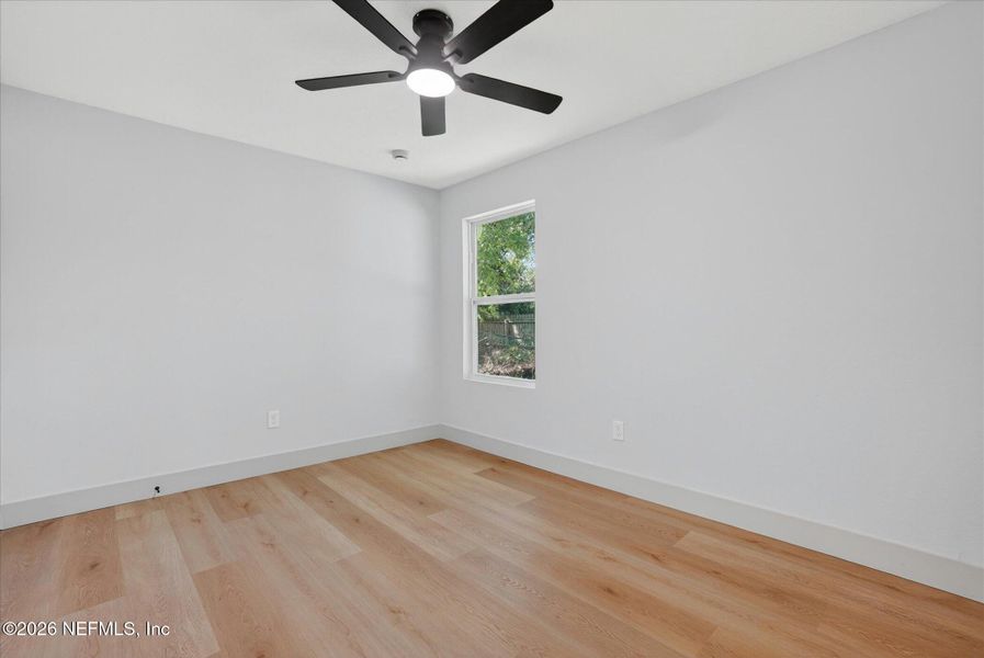 Spacious, unfurnished interior of a new home in , Jacksonville (Image 31).