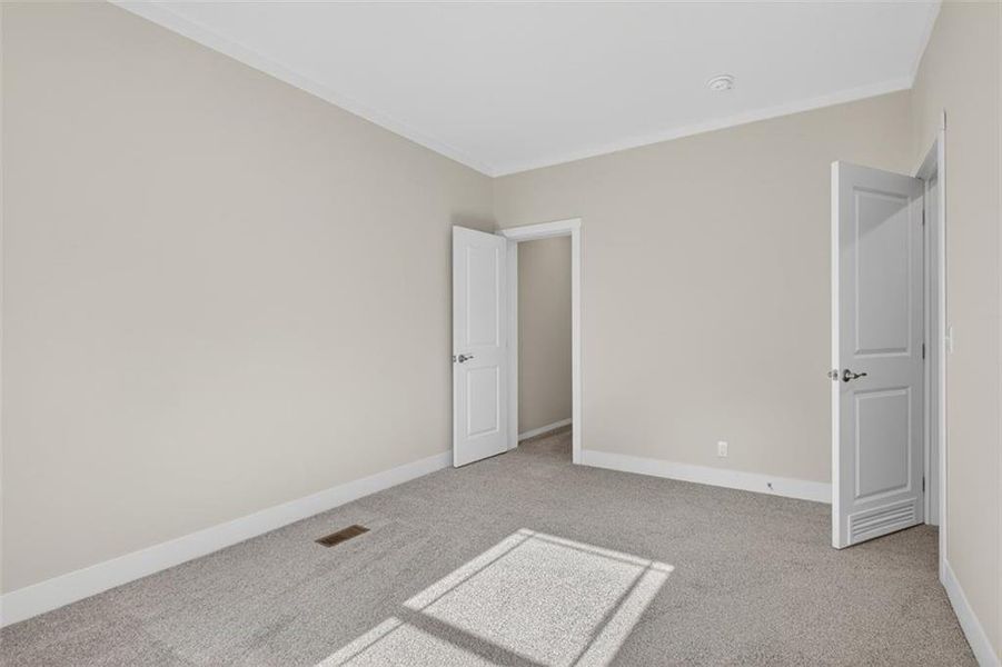 Spacious, unfurnished interior of a new home in , Waleska (Image 40).