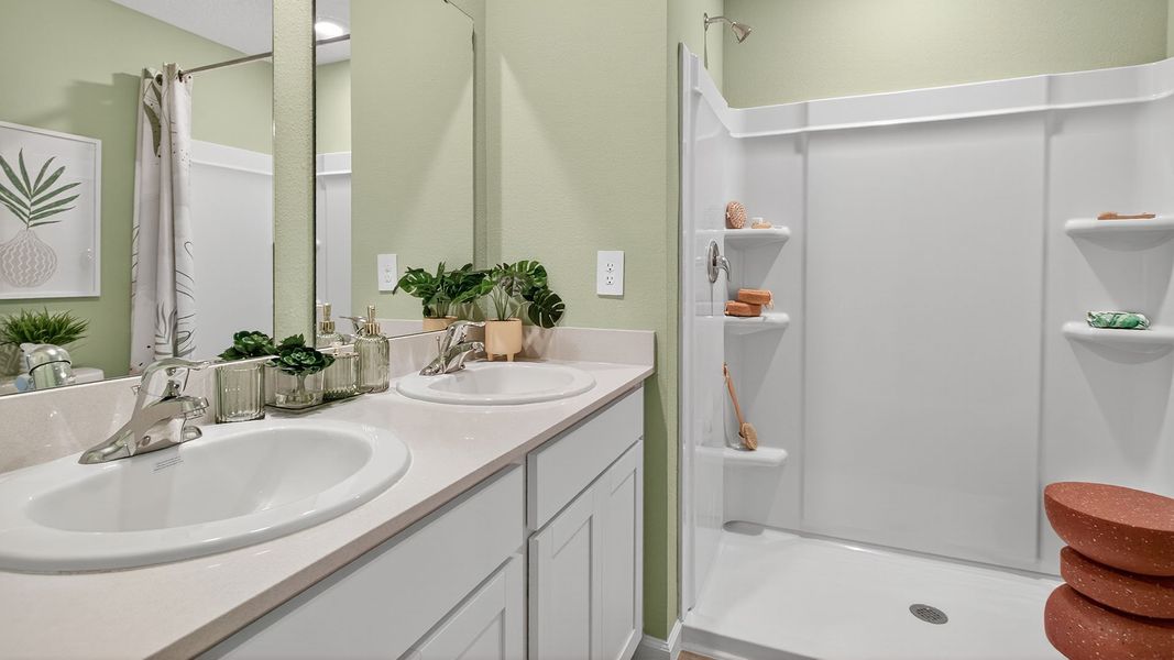 Image 26 representing the GREYSON II by D.R. Horton in Trout River, Jacksonville, FL.