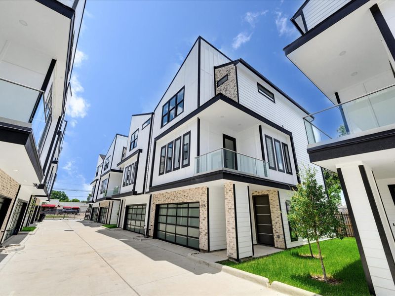 Front exterior of a new home in , Houston, TX, highlighting curb appeal (Image 27). Front exterior of a new home in , Houston, TX, highlighting curb appeal (Image 27).
