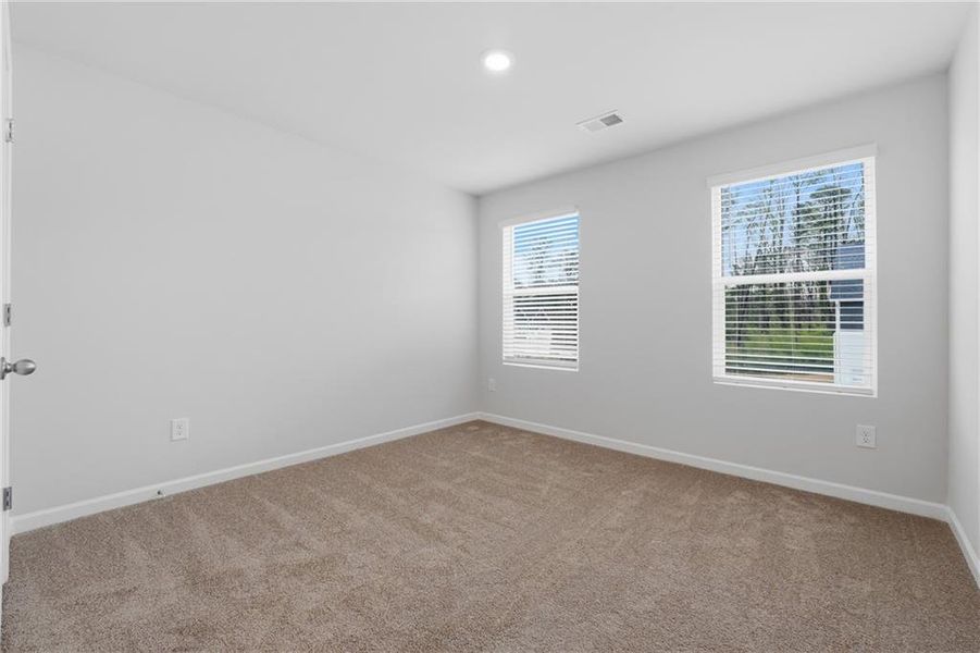 Spacious, unfurnished interior of a new home in Concord Oaks, Powder Springs (Image 20).