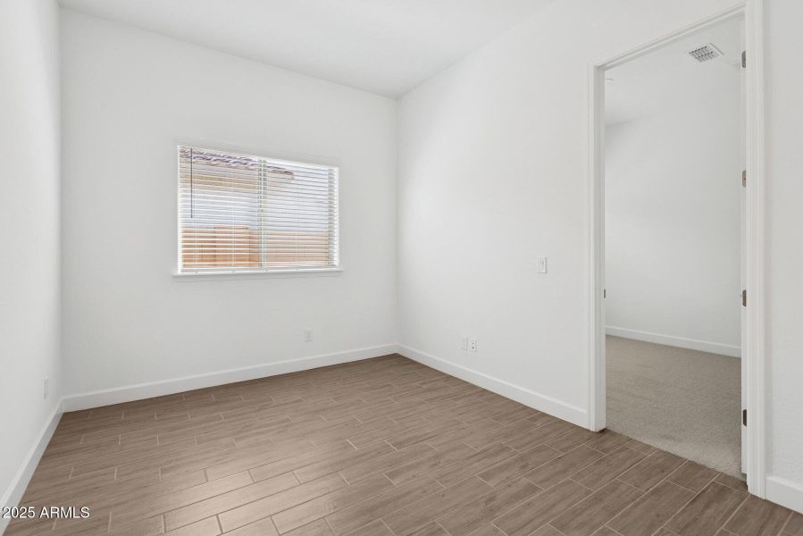 Homesite82-017 Homesite82-017