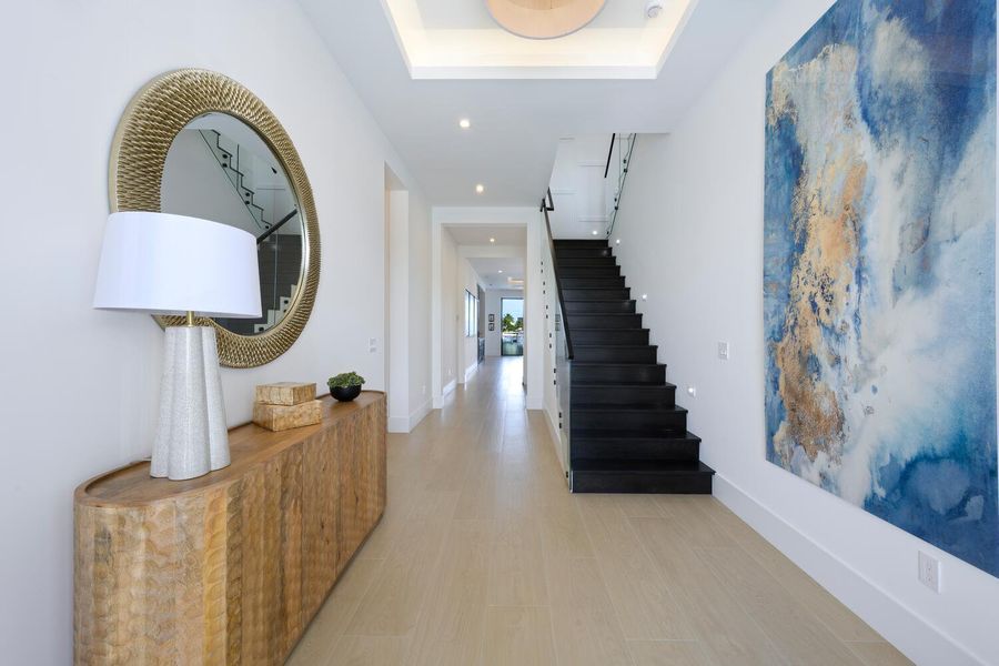 FOYER FOYER
