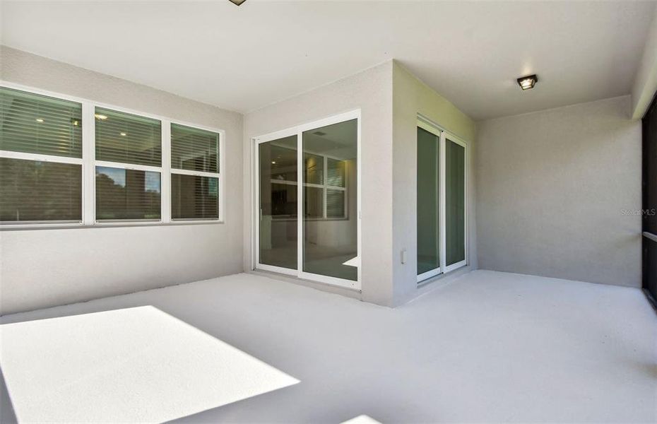 Extended Covered Lanai with Screen