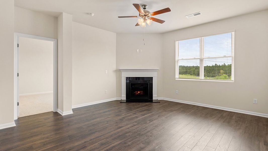 Spacious, unfurnished interior of a new home in Highland Hills, Graniteville (Image 12).