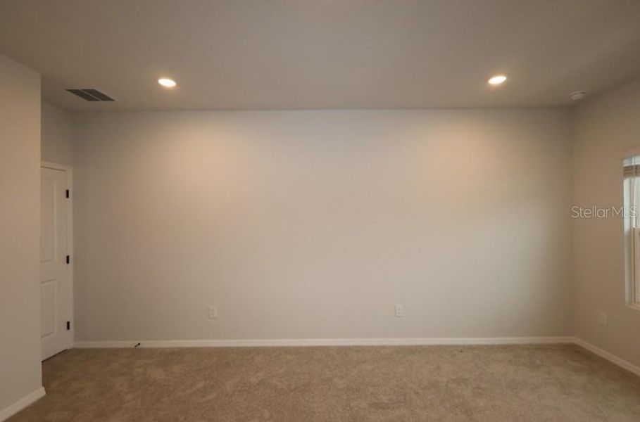 Spacious, unfurnished interior of a new home in , St. Cloud (Image 21).