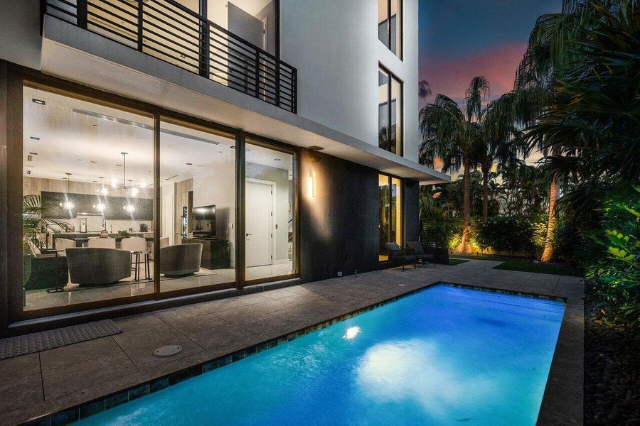 059-914PalmTrail-DelrayBeach-FL-33483-SM