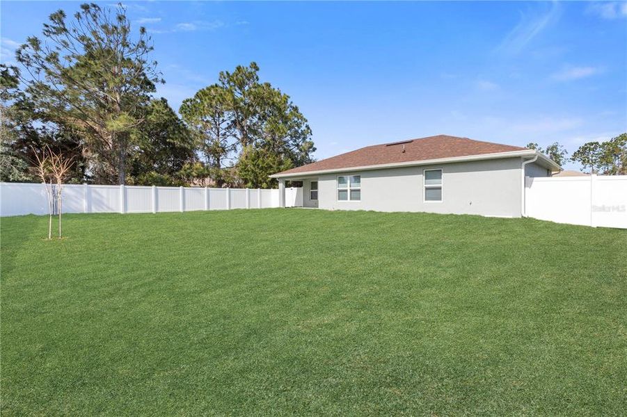 Exterior details and patio area of a home in , Palm Coast (Image 20).