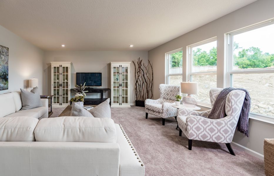 Representative furnished interior of a home built from the Cumberland by Fischer Homes in Bridle Run, Louisville (Image 9).