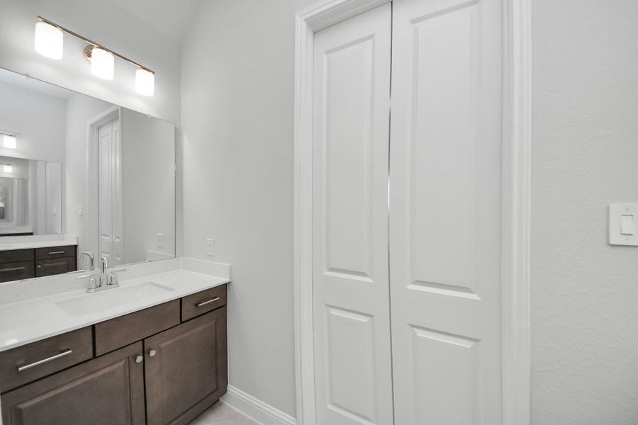 Furnished interior view inside a new home in Arabella on the Prairie: Heritage Collection, Richmond (Image 9). Furnished interior view inside a new home in Arabella on the Prairie: Heritage Collection, Richmond (Image 9).