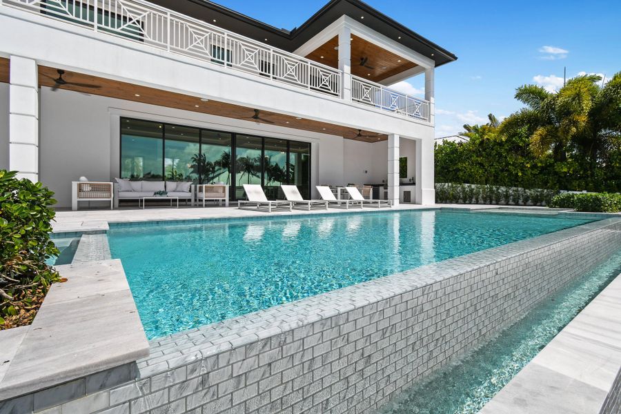 2408AzureCircle(108)