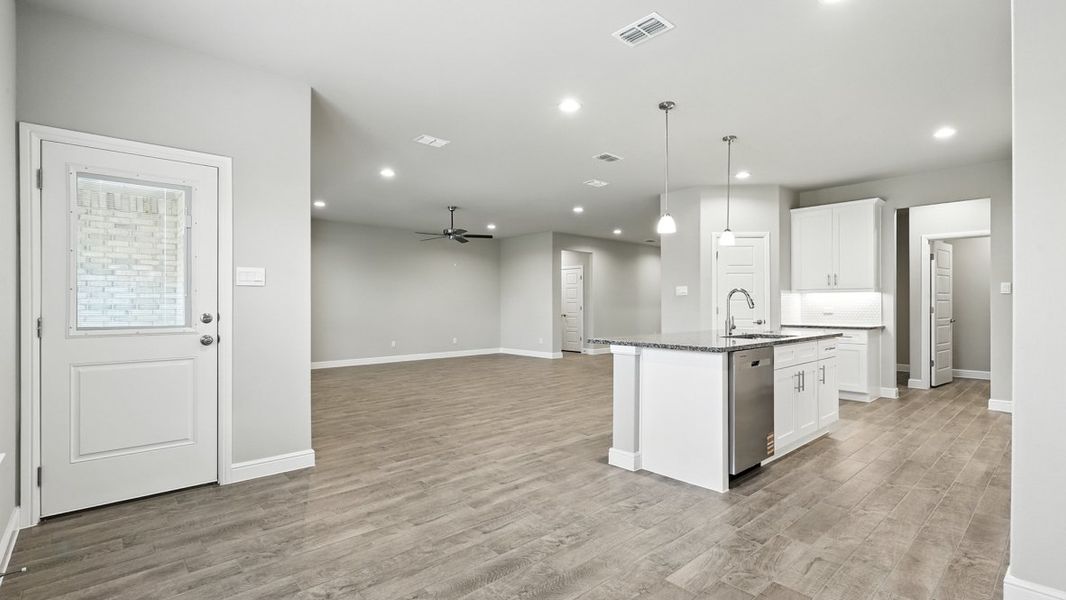 Representative unfurnished interior of a home built from the Bridge City by D.R. Horton in Retta Estates, Mansfield (Image 13).