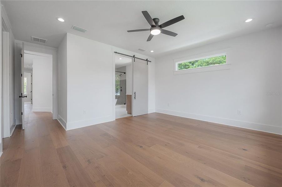 Spacious, unfurnished interior of a new home in , Tampa (Image 44). Spacious, unfurnished interior of a new home in , Tampa (Image 44).