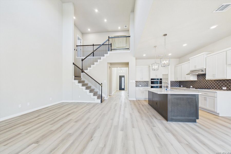 Furnished interior view inside a new home in Foxbrook, Cibolo (Image 7).