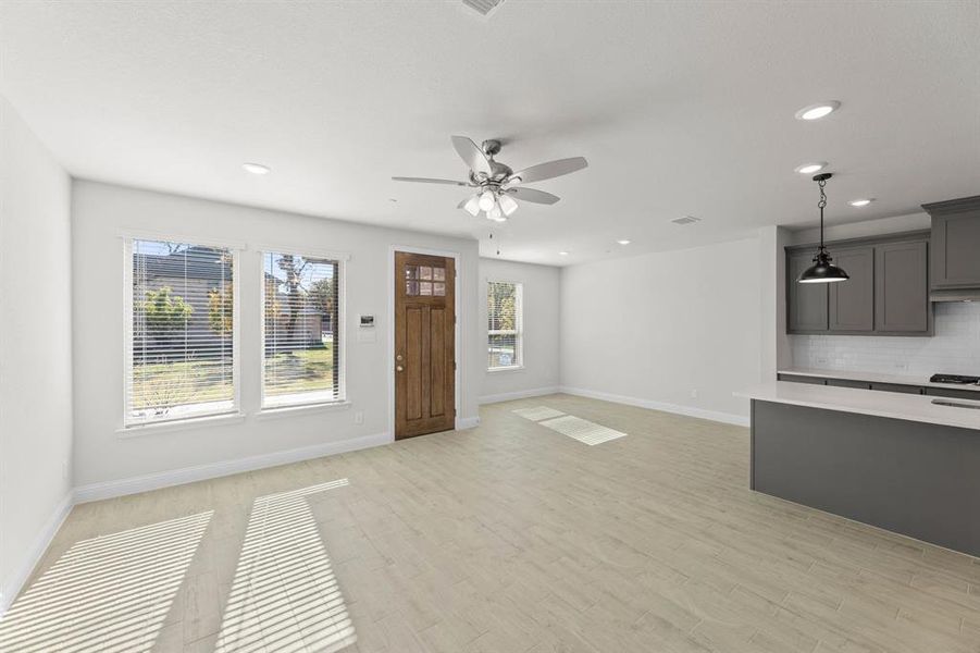 3009 Tall Pine-Living Room-2