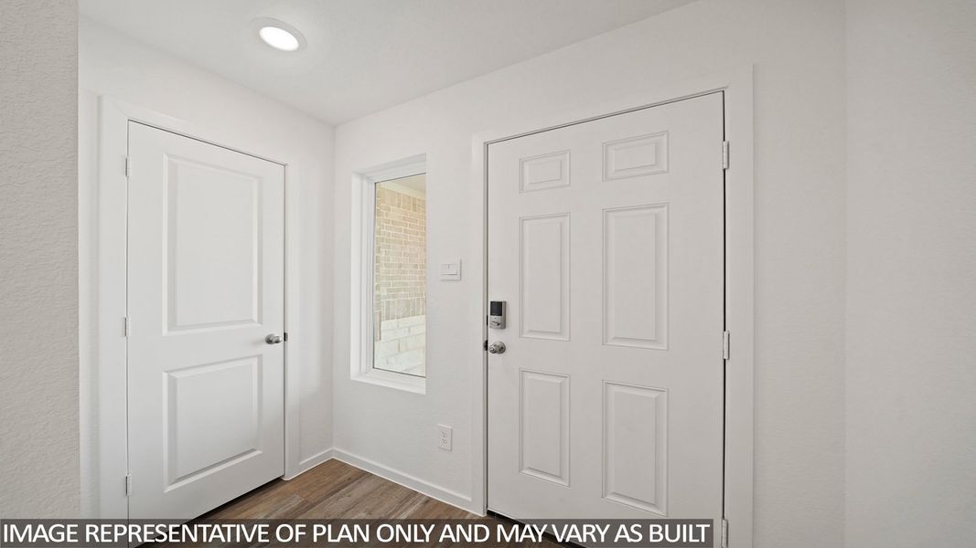 Spacious, unfurnished interior of a new home in Cypress Green, Tomball (Image 14). Spacious, unfurnished interior of a new home in Cypress Green, Tomball (Image 14).