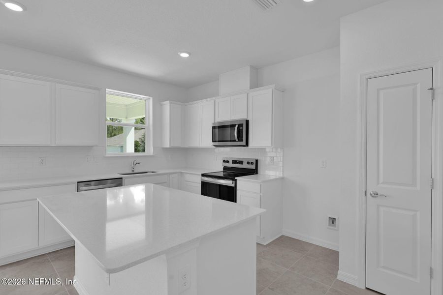 Furnished interior view inside a new home in Hyland Trail, Green Cove Springs (Image 10). Furnished interior view inside a new home in Hyland Trail, Green Cove Springs (Image 10).
