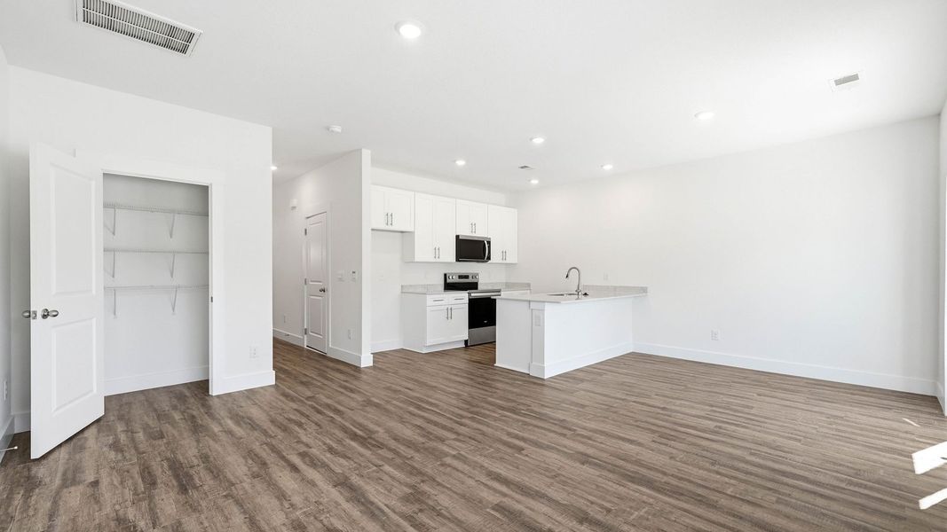 Spacious, unfurnished interior of a new home in The Arbor Townhomes, Kingsport (Image 12). Spacious, unfurnished interior of a new home in The Arbor Townhomes, Kingsport (Image 12).