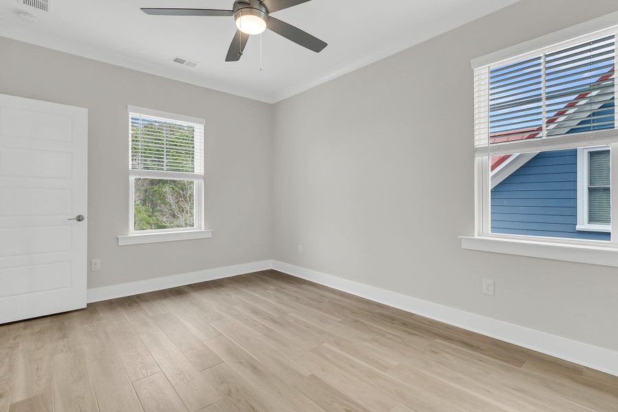 Spacious, unfurnished interior of a new home in , Mount Pleasant (Image 49).
