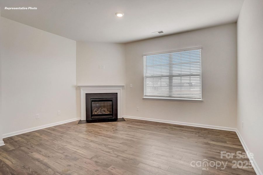 Spacious, unfurnished interior of a new home in Woodhaven at Chester, Chester (Image 18).
